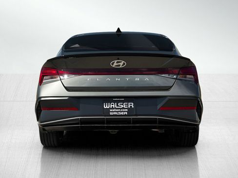 New 2026 Hyundai Elantra SEL Sport Premium FWD image 5