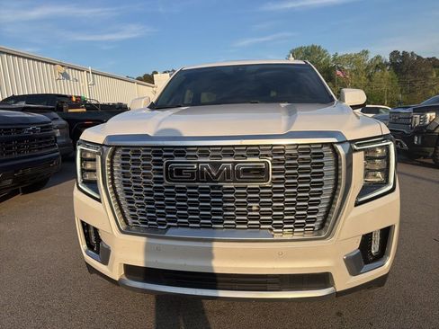 Used 2021 GMC Yukon XL Denali image 2