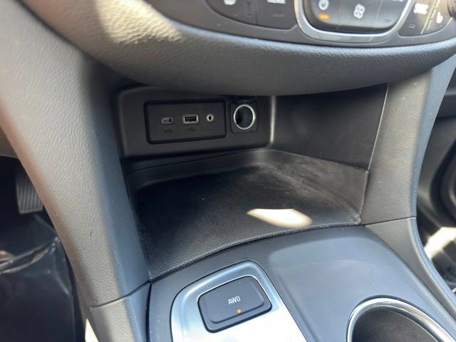 Used 2020 Chevrolet Equinox LT AWD/4WD image 19