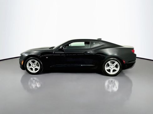 Used 2023 Chevrolet Camaro LT RWD image 5