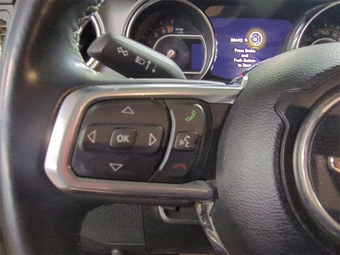 Used 2022 Jeep Gladiator Overland image 13