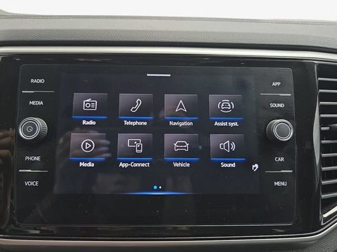 Used 2023 Volkswagen Atlas SE w/ Panoramic Sunroof Package FWD image 21