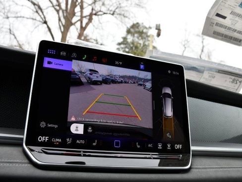 New 2026 Volkswagen Tiguan SE R-Line AWD/4WD image 14