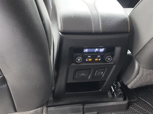 Used 2020 Chevrolet Traverse Premier w/ Redline Edition image 12