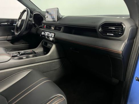 Used 2024 Honda Pilot TrailSport image 32