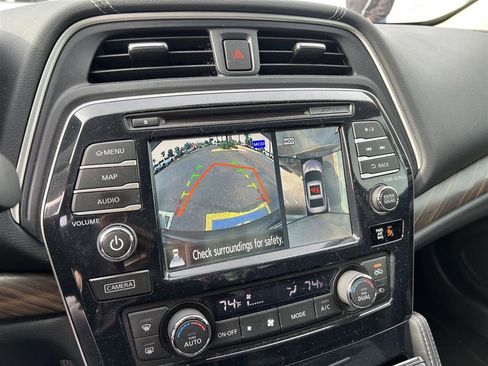 Used 2017 Nissan Maxima Platinum image 6