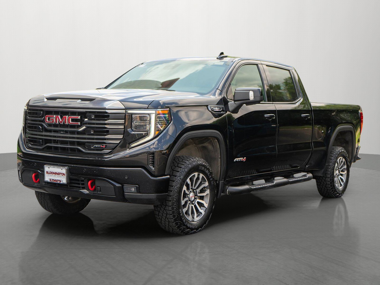Used 2023 GMC Sierra 1500 AT4 AWD/4WD image 3