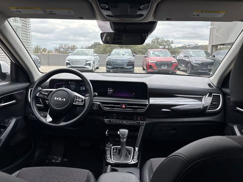 Used 2025 Kia Seltos S image 18