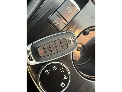 Certified 2026 Nissan Rogue SV AWD/4WD image 36