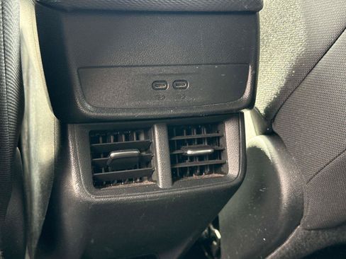 Used 2025 Chevrolet Equinox LT AWD/4WD image 13