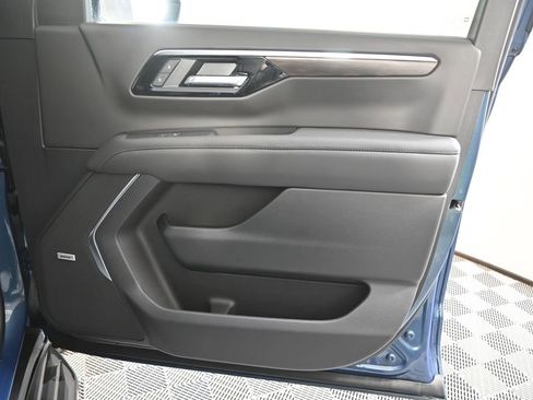 Used 2025 Chevrolet Tahoe LT w/ Comfort Package image 12