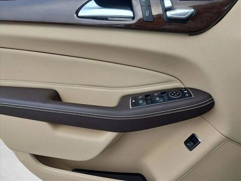 Certified 2019 Mercedes-Benz GLS 450 4MATIC image 26