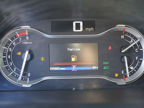 Used 2016 Honda Pilot Touring image 10