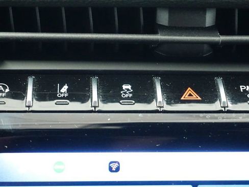 Certified 2023 Jeep Grand Cherokee Limited w/ Black Appearance Package image 35