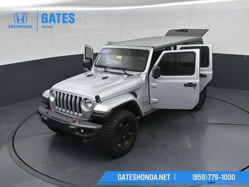 Used 2022 Jeep Wrangler Unlimited Sahara AWD/4WD image 52