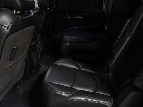 Used 2018 Cadillac Escalade ESV Platinum AWD/4WD image 21