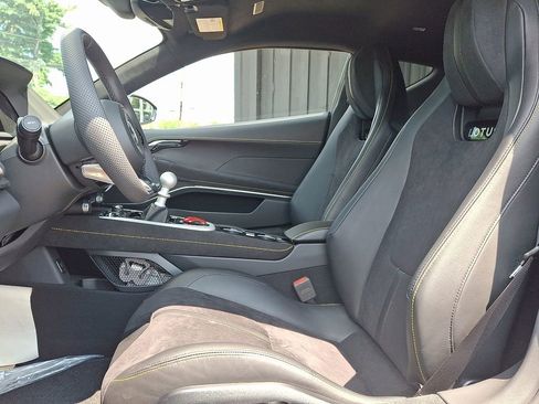 Used 2025 Lotus Emira image 12