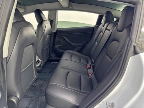 Used 2023 Tesla Model 3 Standard Range image 41