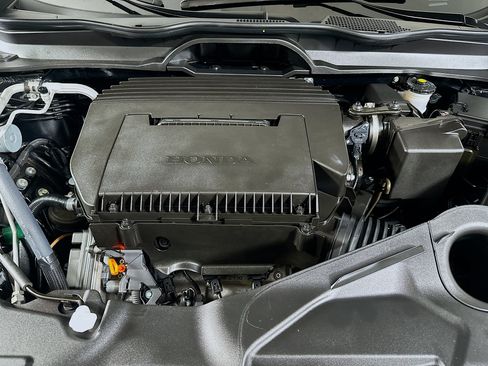 Used 2025 Honda Pilot EX-L image 35