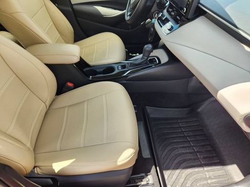 Used 2022 Toyota Corolla LE FWD image 14