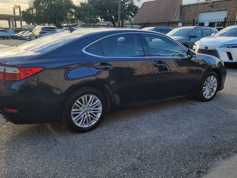 Used 2013 Lexus ES 350 w/ Luxury Pkg FWD image 5