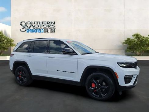 Used 2025 Jeep Grand Cherokee Limited w/ Black Appearance Package RWD image 7