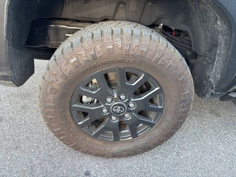 Used 2026 Toyota 4Runner SR5 image 12