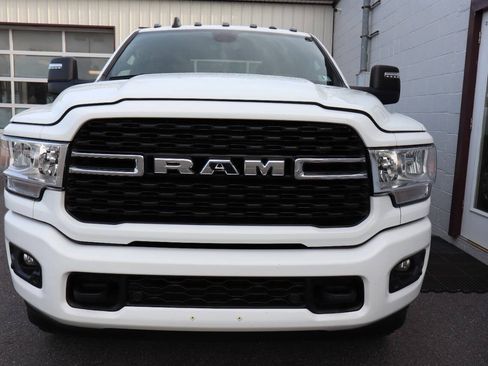 Used 2024 RAM 2500 Big Horn w/ Sport Appearance Package AWD/4WD image 2