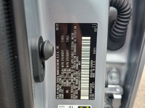 Used 2026 Toyota Corolla Cross L FWD image 28