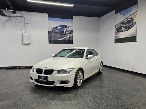 Used 2013 BMW 335i 335i Convertible 2D image 6