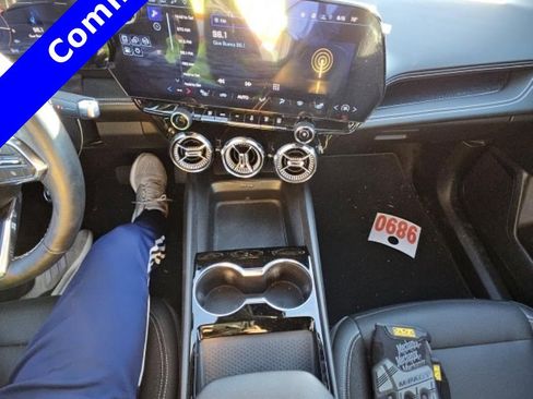 Used 2024 Chevrolet Blazer EV LT image 21