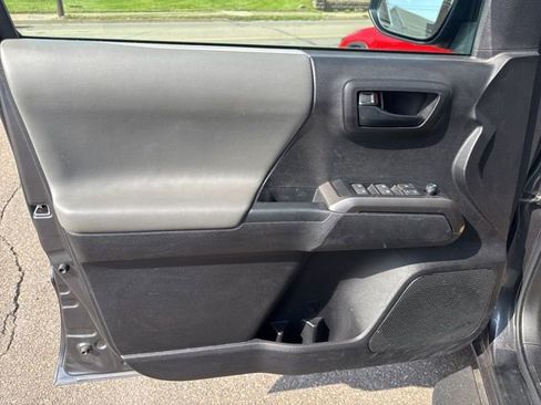 Used 2023 Toyota Tacoma SR5 AWD/4WD image 14