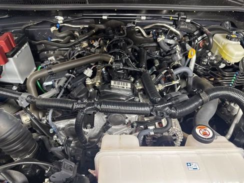 Used 2025 Toyota 4Runner TRD Off-Road image 9