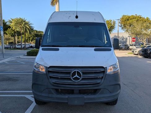 Used 2023 Mercedes-Benz Sprinter 2500 image 2