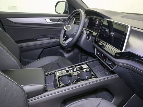New 2026 Volkswagen Atlas Cross Sport SE AWD/4WD image 16