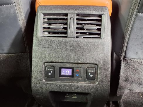Used 2024 Mitsubishi Outlander SEL FWD image 12