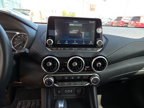 Used 2024 Nissan Sentra SV image 17