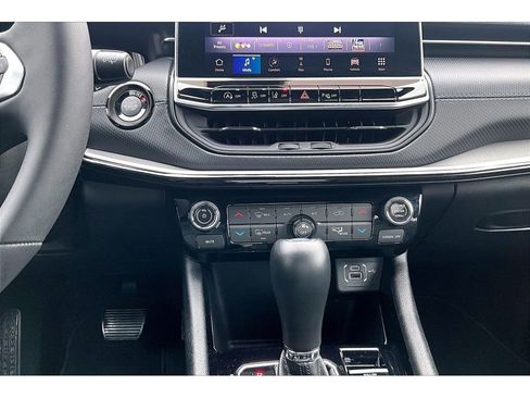 Certified 2025 Jeep Compass Limited w/ High Altitude Package image 27