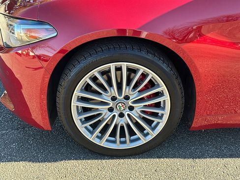 Used 2018 Alfa Romeo Giulia Ti w/ Quick Order Package 22X Lusso image 11