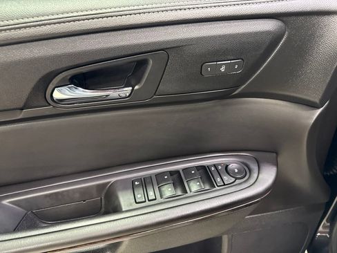 Used 2015 Chevrolet Traverse LTZ AWD/4WD image 28