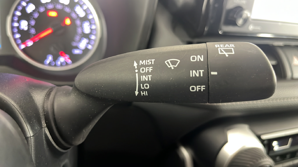 Used 2022 Toyota RAV4 LE AWD/4WD image 24