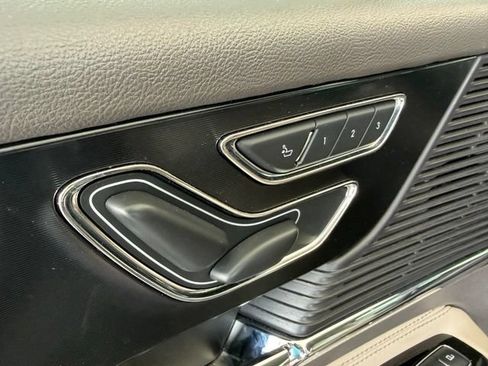 Used 2022 Lincoln Corsair FWD image 13