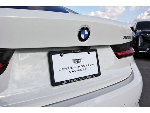 Used 2022 BMW 330i Sedan w/ Driving Assistance Package image 28