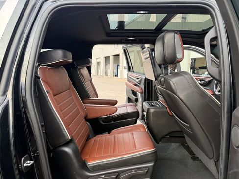 Used 2023 GMC Yukon XL Denali Ultimate image 20