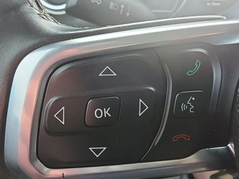 Used 2020 Jeep Gladiator Overland AWD/4WD image 23