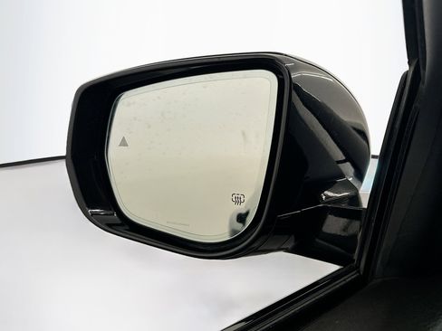 Used 2024 Jeep Grand Cherokee L Limited w/ Luxury Tech Group II image 16