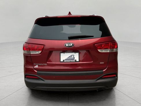 Used 2017 Kia Sorento AWD w/ LX Convenience Package image 10