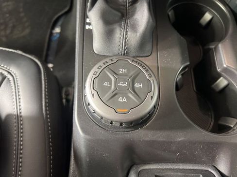 New 2026 Ford Bronco Outer Banks w/ Sasquatch Package AWD/4WD image 26