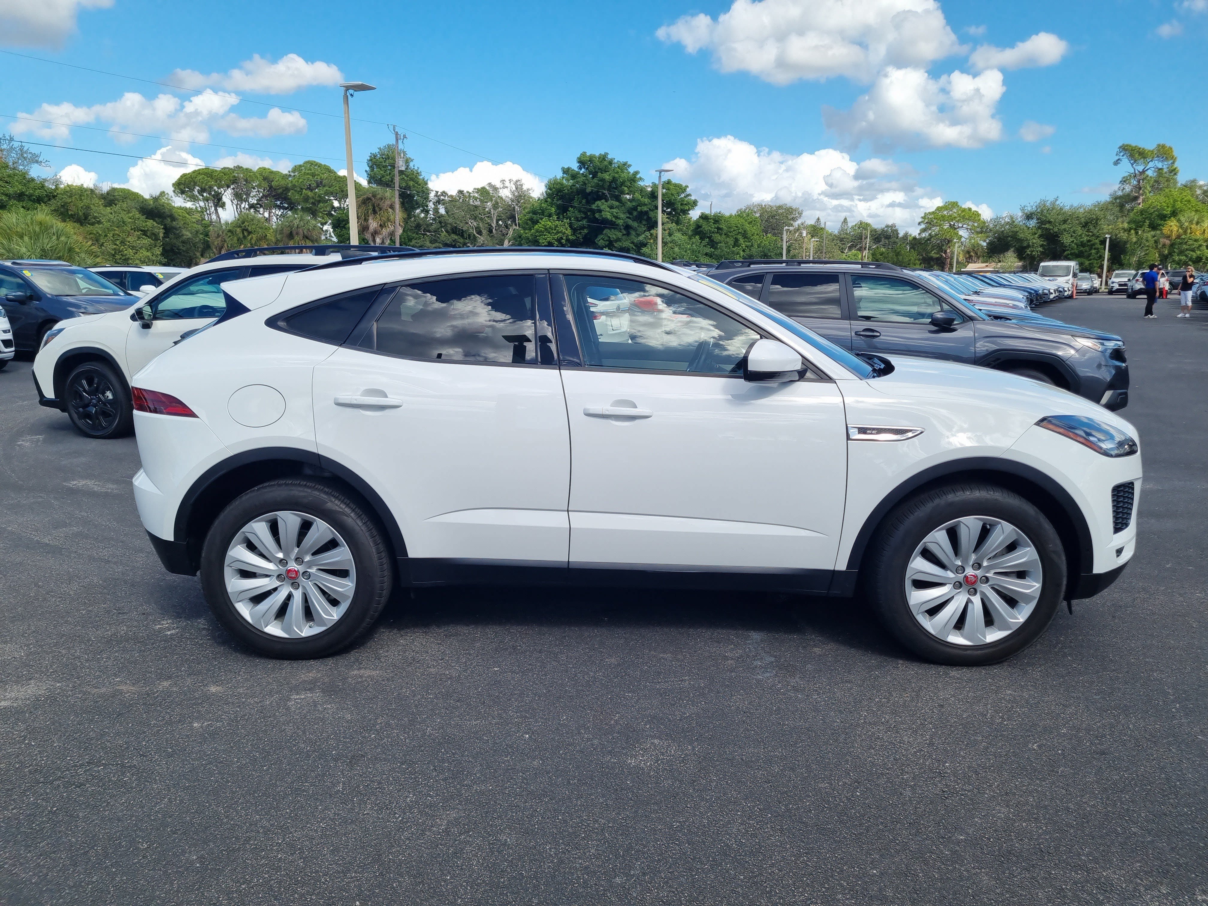 Used 2020 Jaguar E-PACE SE AWD/4WD image 7