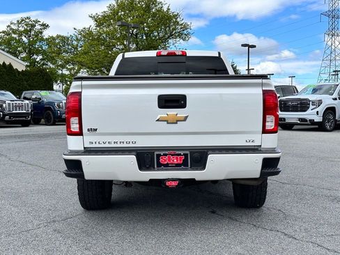Used 2017 Chevrolet Silverado 1500 LTZ Z71 w/ LTZ Plus Package AWD/4WD image 9